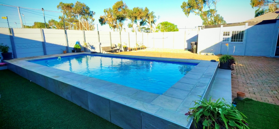 3 Bedroom Property for Sale in Ferness Estate Western Cape